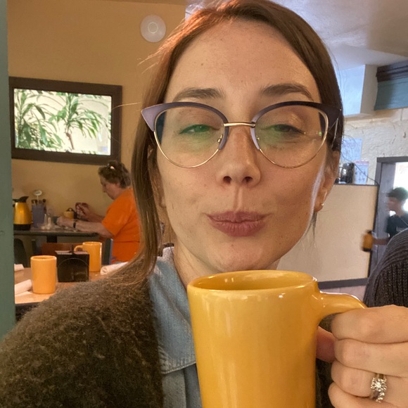 Meet your Posher, Ava - Picture 3 of 8